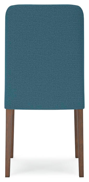 Lyncott Dining Table and 4 Chairs